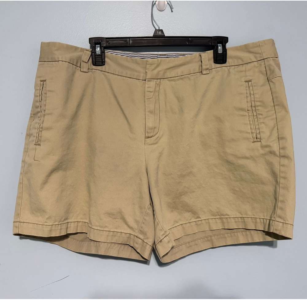 JCP Women's Plus Size‎ 18W Khaki Chino Shorts Tan Cotton Flat Front Casual